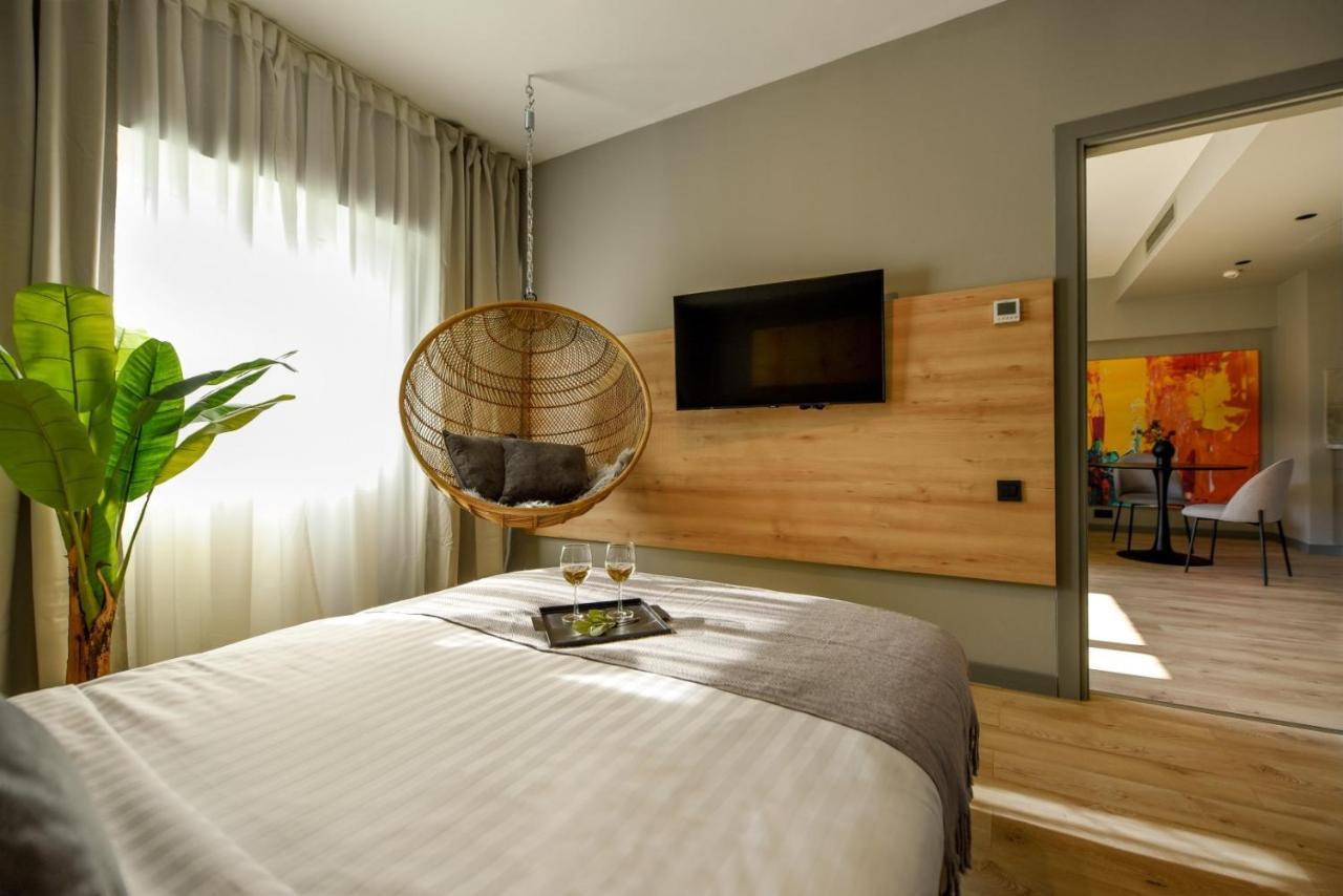 Luxury Apartment Near Radisson Hotel - Wall Projector & Modern Design Bucareste Exterior foto
